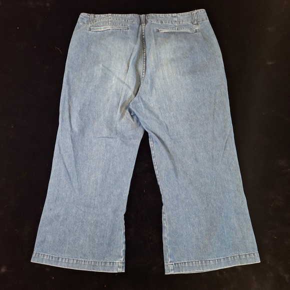GAP Capri Jeans Women's Size 16 Medium Wash Wide Leg Cropped Denim - Picture 7 of 7